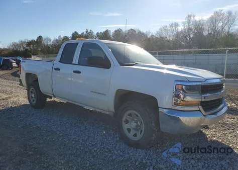 2018 Chevrolet Silverado K1500 z USA, uszkodzony, nr VIN 1GCVKNECXJZ379344